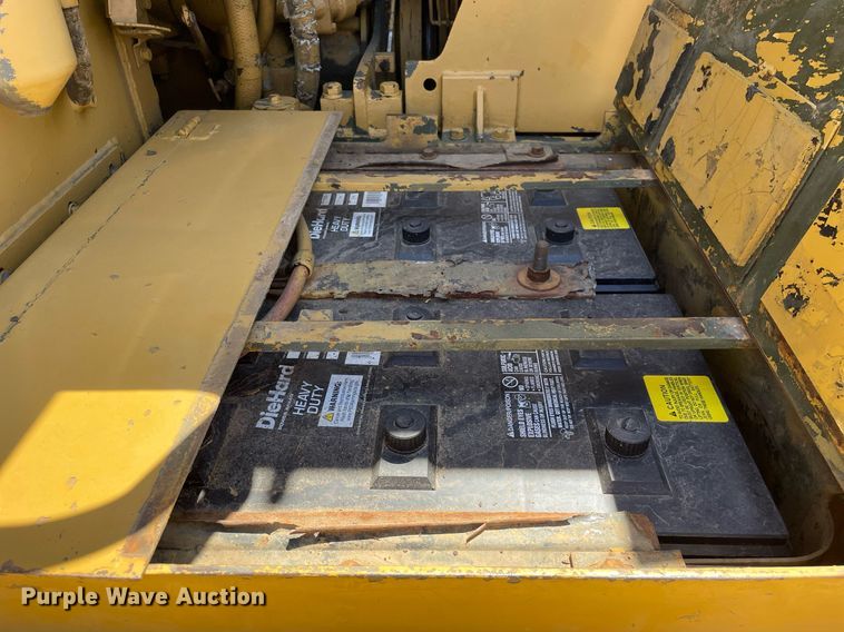 image for item LJ9613 1982 Caterpillar 621B  conventional scraper