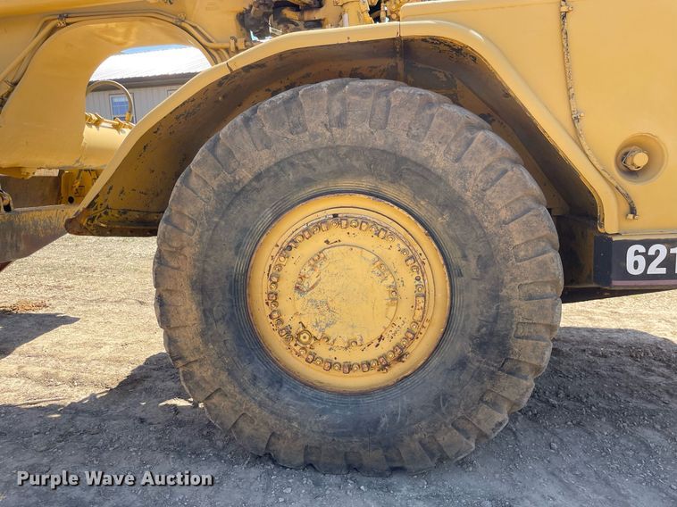 image for item LJ9613 1982 Caterpillar 621B  conventional scraper