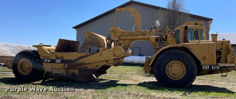 image for item LJ9614 Caterpillar 621B  conventional scraper