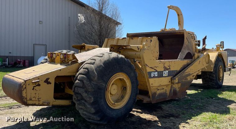 image for item LJ9614 Caterpillar 621B  conventional scraper