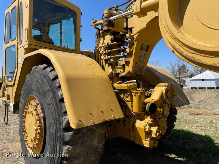 image for item LJ9614 Caterpillar 621B  conventional scraper