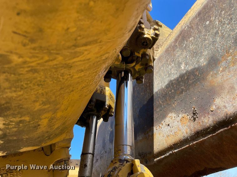 image for item LJ9614 Caterpillar 621B  conventional scraper