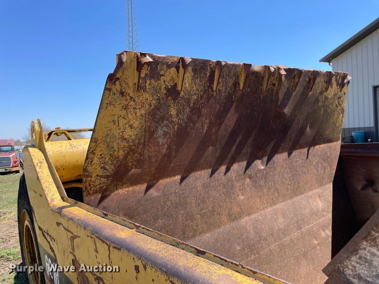 image for item LJ9614 Caterpillar 621B  conventional scraper