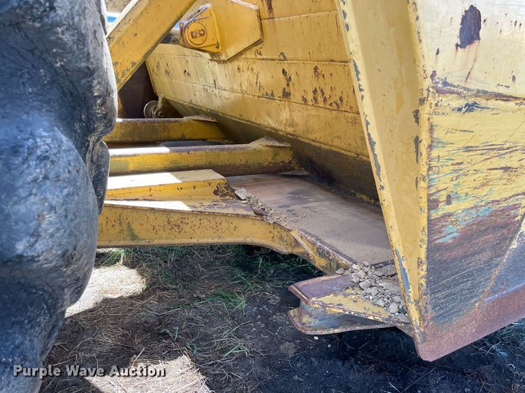 image for item LJ9614 Caterpillar 621B  conventional scraper