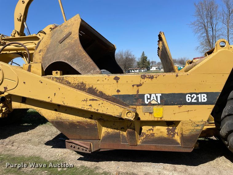 image for item LJ9614 Caterpillar 621B  conventional scraper