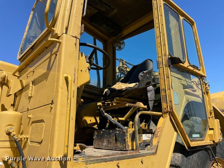 image for item LJ9614 Caterpillar 621B  conventional scraper