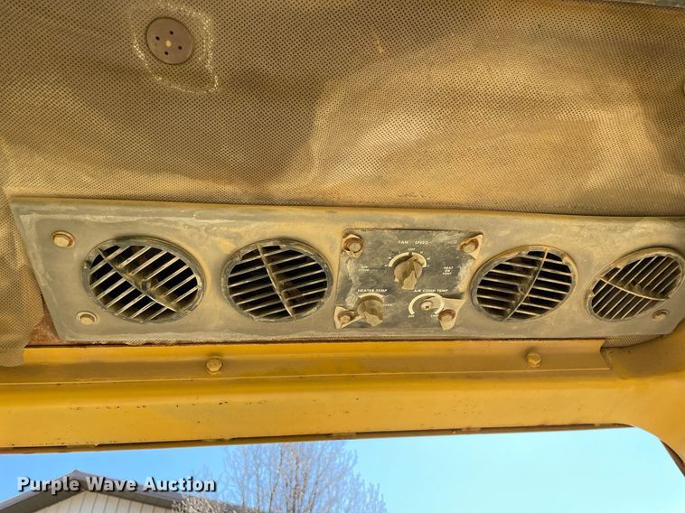 image for item LJ9614 Caterpillar 621B  conventional scraper