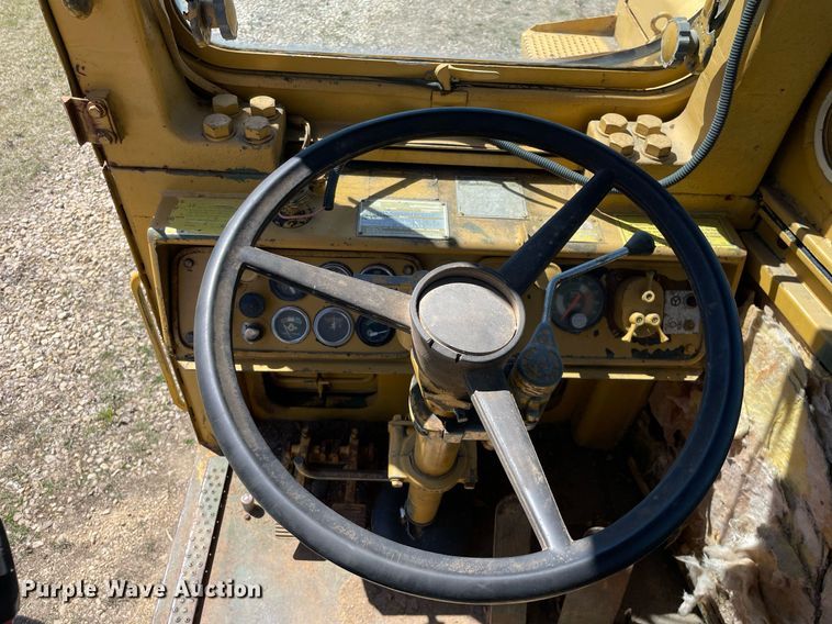 image for item LJ9614 Caterpillar 621B  conventional scraper