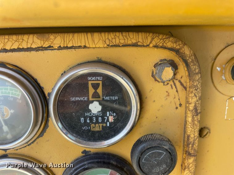 image for item LJ9614 Caterpillar 621B  conventional scraper