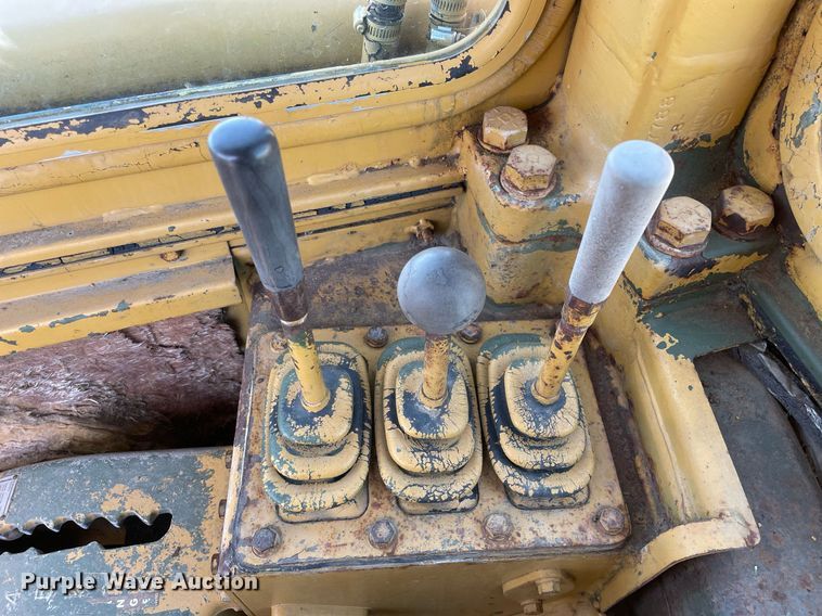 image for item LJ9614 Caterpillar 621B  conventional scraper