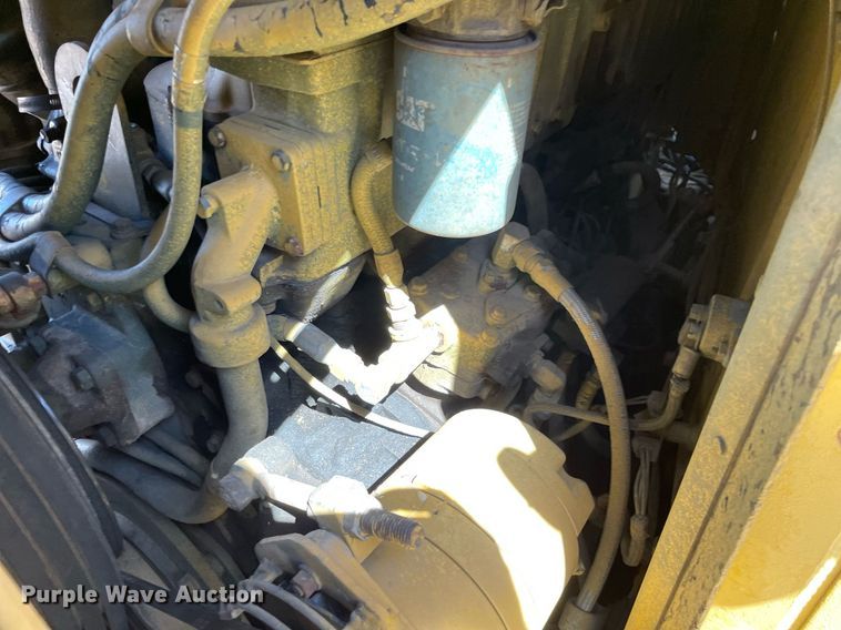 image for item LJ9614 Caterpillar 621B  conventional scraper