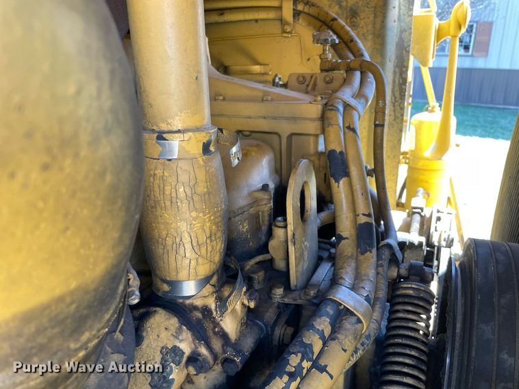 image for item LJ9614 Caterpillar 621B  conventional scraper