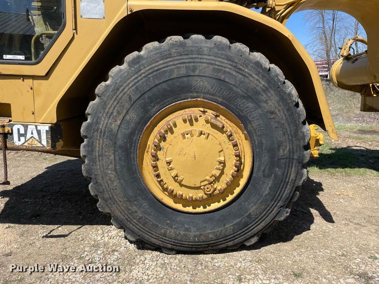 image for item LJ9614 Caterpillar 621B  conventional scraper