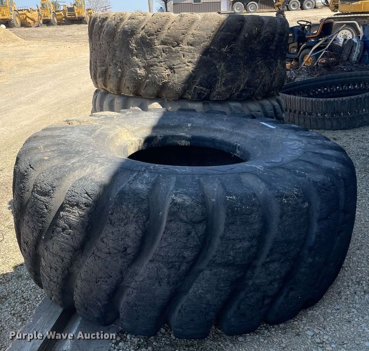 image for item LJ9615 (3) 29.5-29 tires