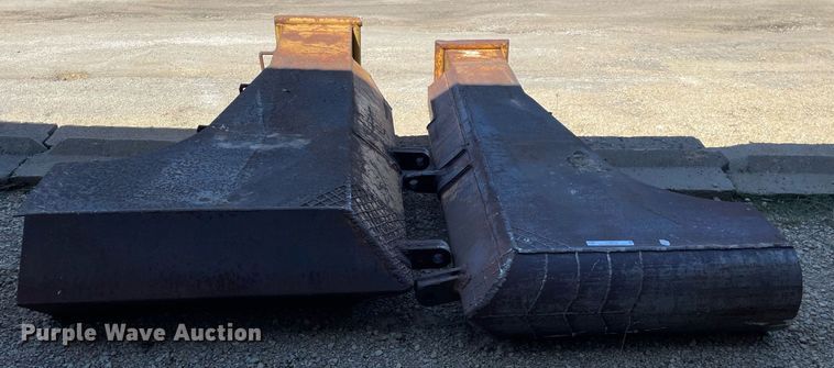 image for item LJ9616 (2) tile plow boots