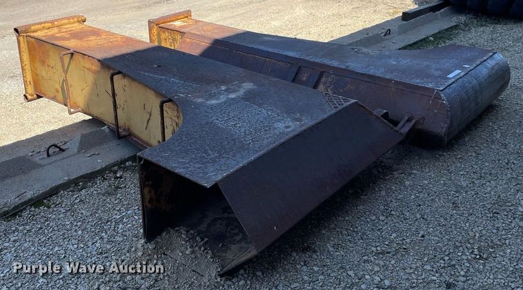 image for item LJ9616 (2) tile plow boots