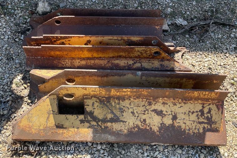 image for item LJ9616 (2) tile plow boots