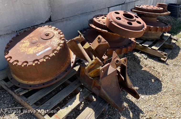 image for item LJ9617 Crawler attachments