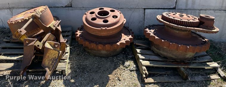 image for item LJ9617 Crawler attachments