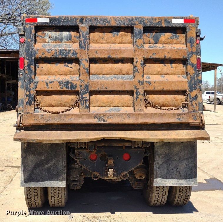 image for item LL9039 2003 Mack CV713  dump truck