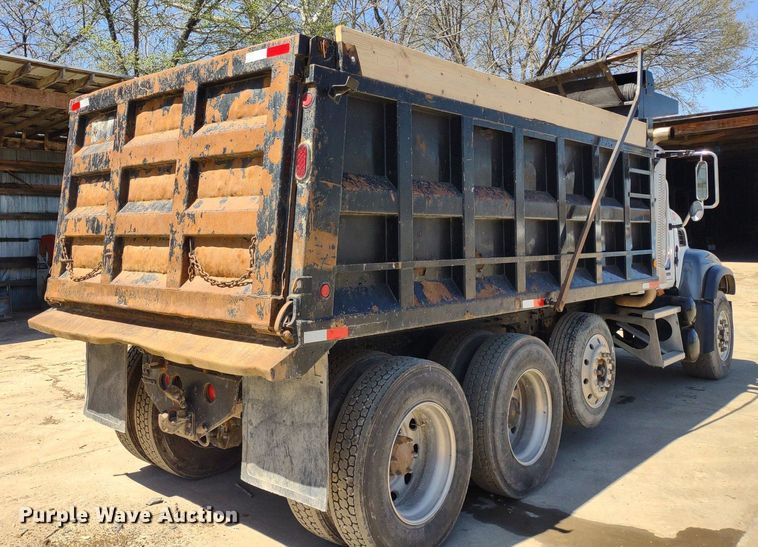 image for item LL9039 2003 Mack CV713  dump truck
