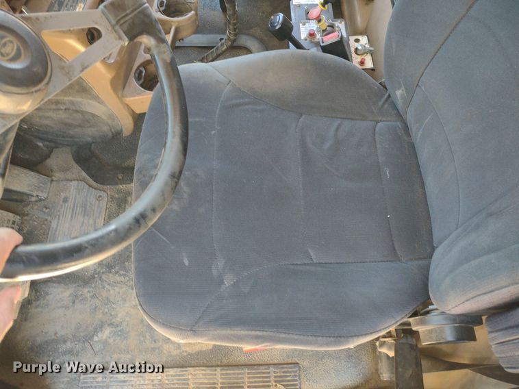 image for item LL9039 2003 Mack CV713  dump truck