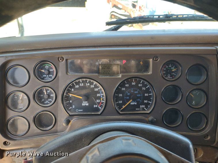 image for item LL9039 2003 Mack CV713  dump truck