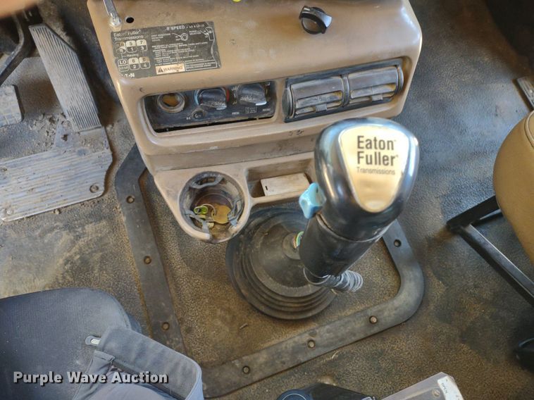 image for item LL9039 2003 Mack CV713  dump truck