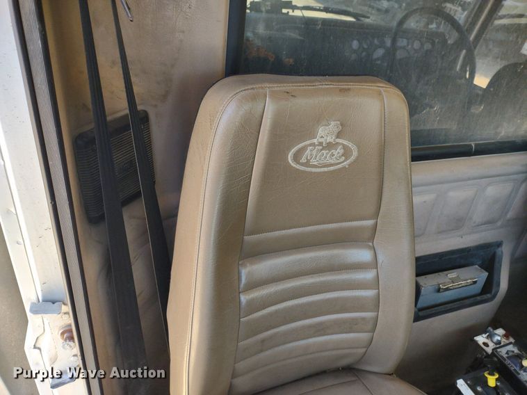 image for item LL9039 2003 Mack CV713  dump truck