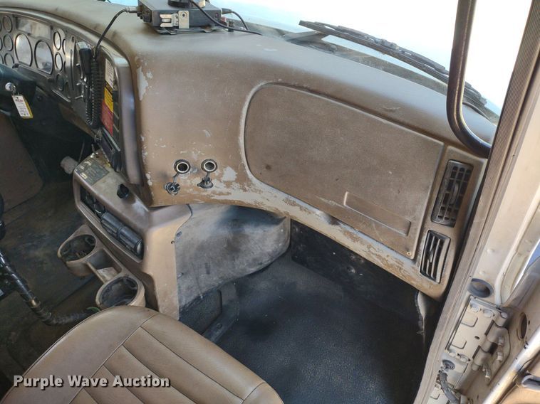 image for item LL9039 2003 Mack CV713  dump truck