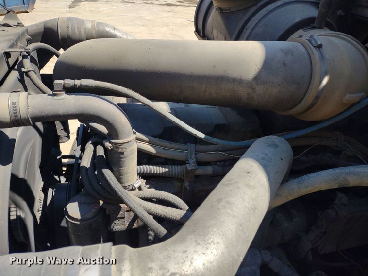 image for item LL9039 2003 Mack CV713  dump truck