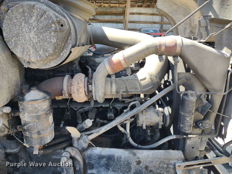 image for item LL9039 2003 Mack CV713  dump truck