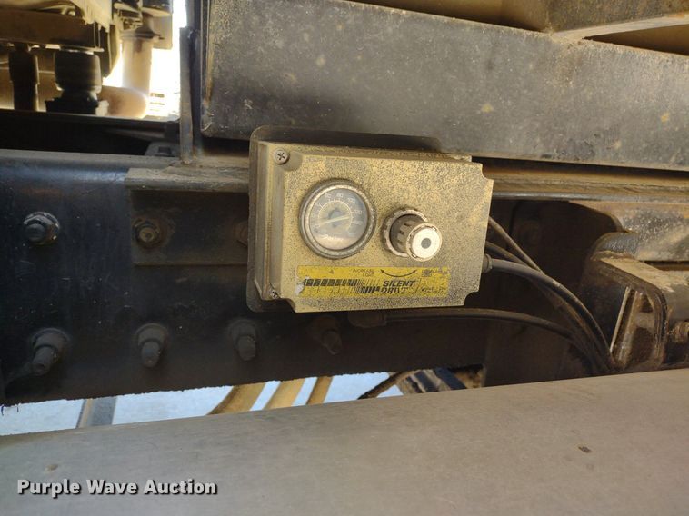 image for item LL9039 2003 Mack CV713  dump truck