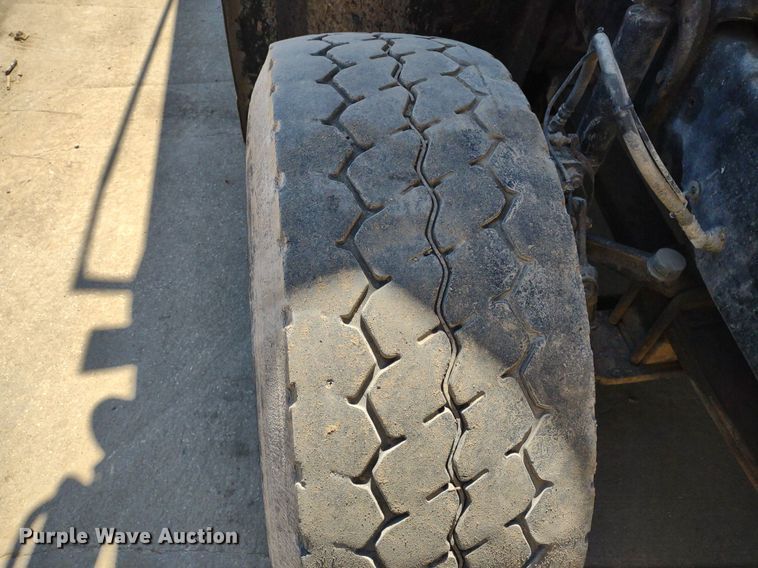 image for item LL9039 2003 Mack CV713  dump truck