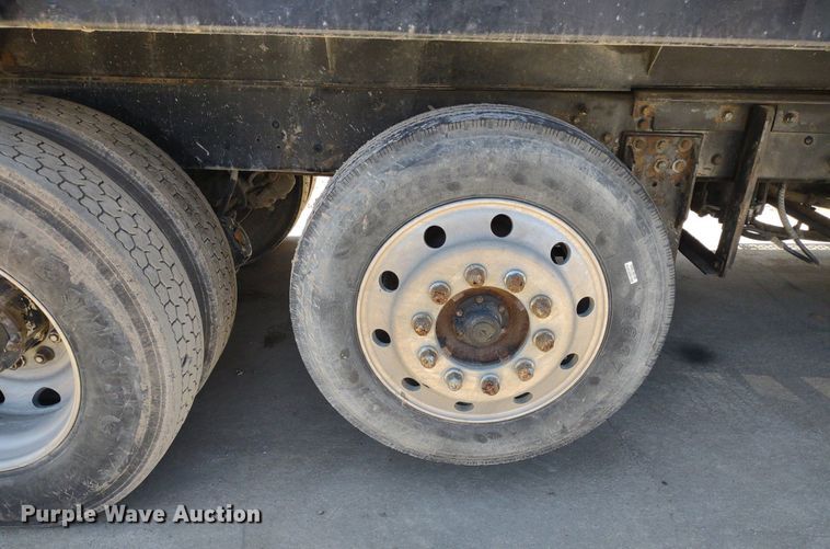 image for item LL9039 2003 Mack CV713  dump truck