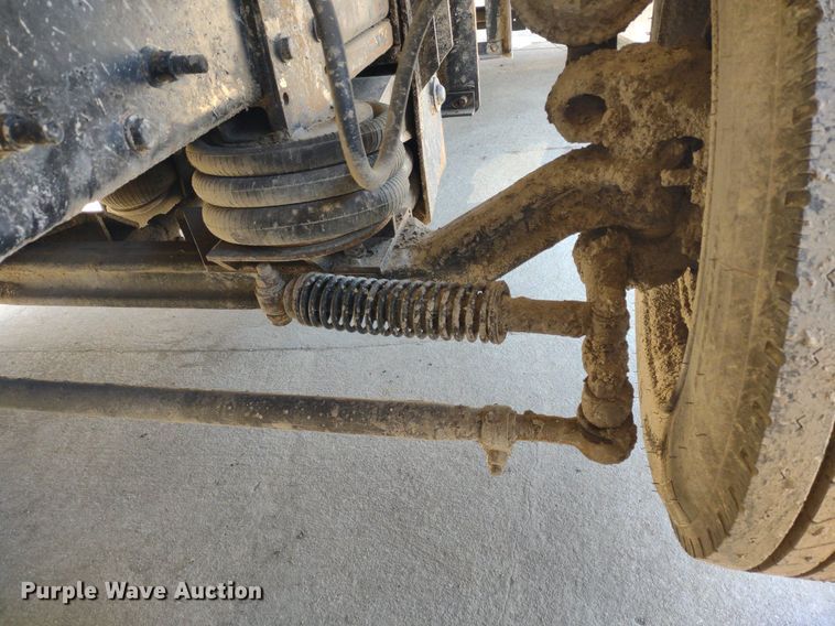 image for item LL9039 2003 Mack CV713  dump truck