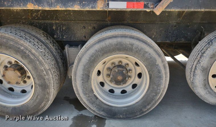 image for item LL9039 2003 Mack CV713  dump truck