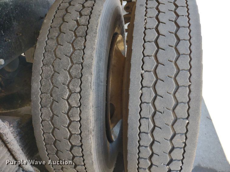 image for item LL9039 2003 Mack CV713  dump truck