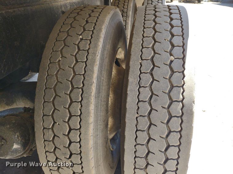 image for item LL9039 2003 Mack CV713  dump truck