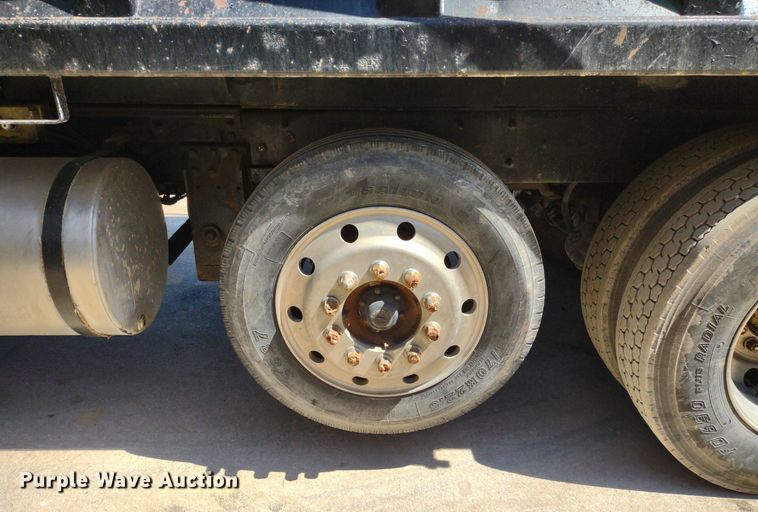 image for item LL9039 2003 Mack CV713  dump truck