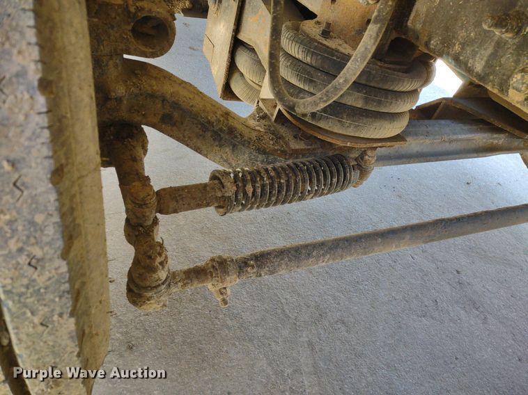 image for item LL9039 2003 Mack CV713  dump truck