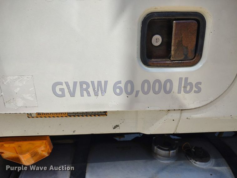 image for item LL9039 2003 Mack CV713  dump truck