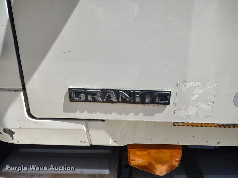 image for item LL9039 2003 Mack CV713  dump truck