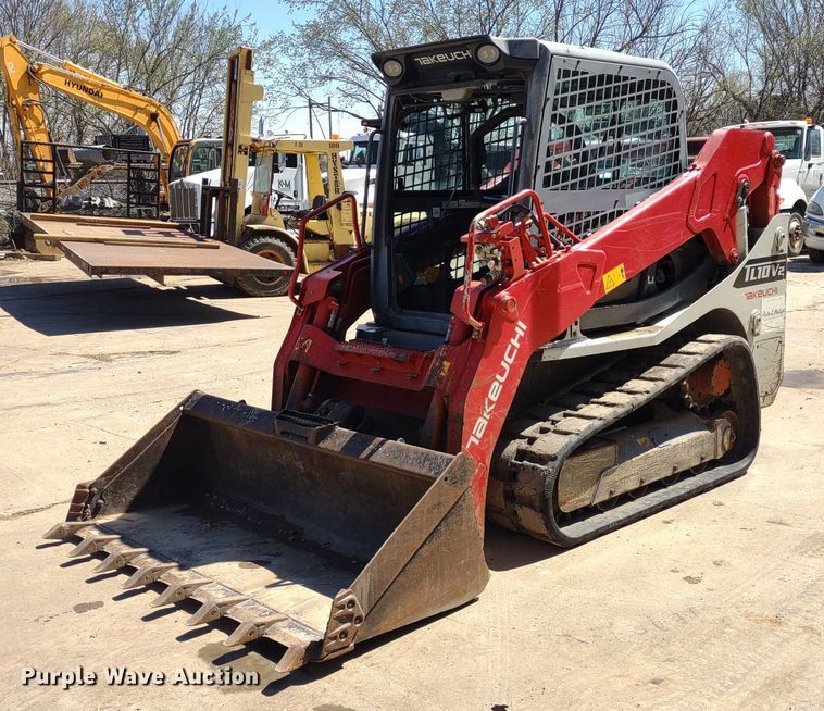 image for item LL9040 2016 Takeuchi TL10V-2  tracked skid steer loader
