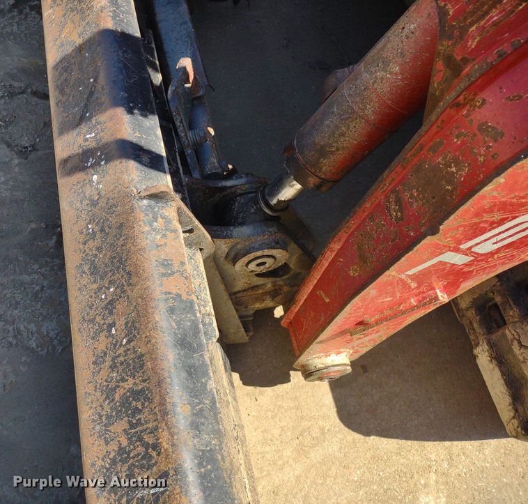 image for item LL9040 2016 Takeuchi TL10V-2  tracked skid steer loader