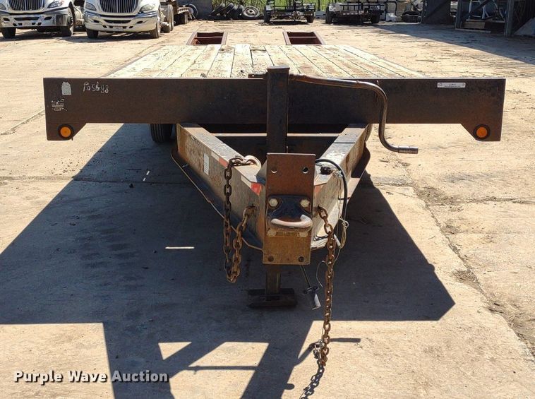 image for item LL9042 2000 Towmaster C-20  equipment trailer