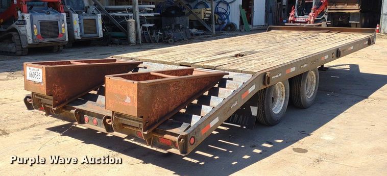 image for item LL9042 2000 Towmaster C-20  equipment trailer