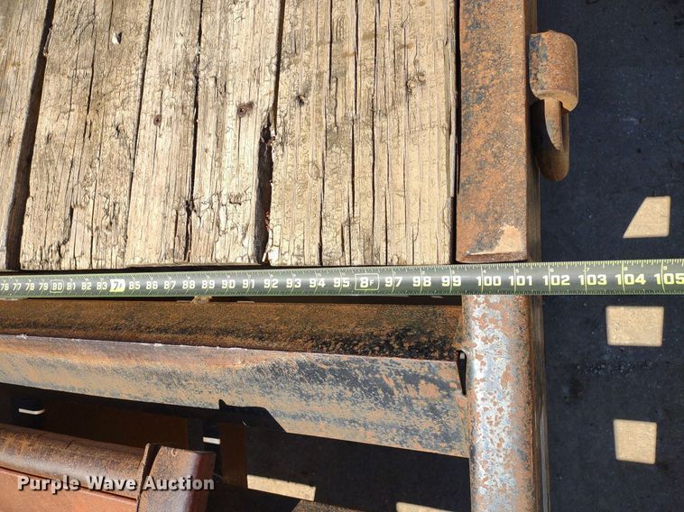 image for item LL9042 2000 Towmaster C-20  equipment trailer