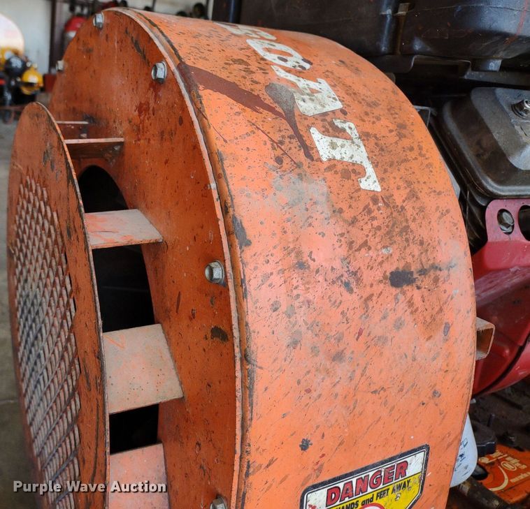 image for item LL9049 Billy Goat QB1600  blower