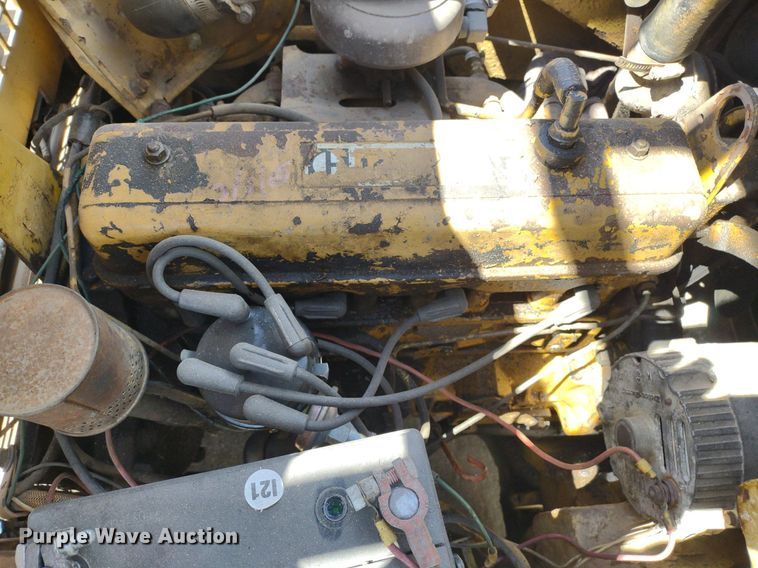 image for item LL9052 Caterpillar T40B  forklift